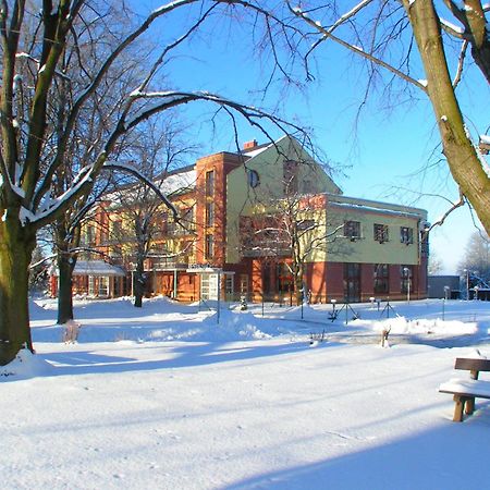 April Hotel Panorama Рихнов над Кнежноу Екстериор снимка