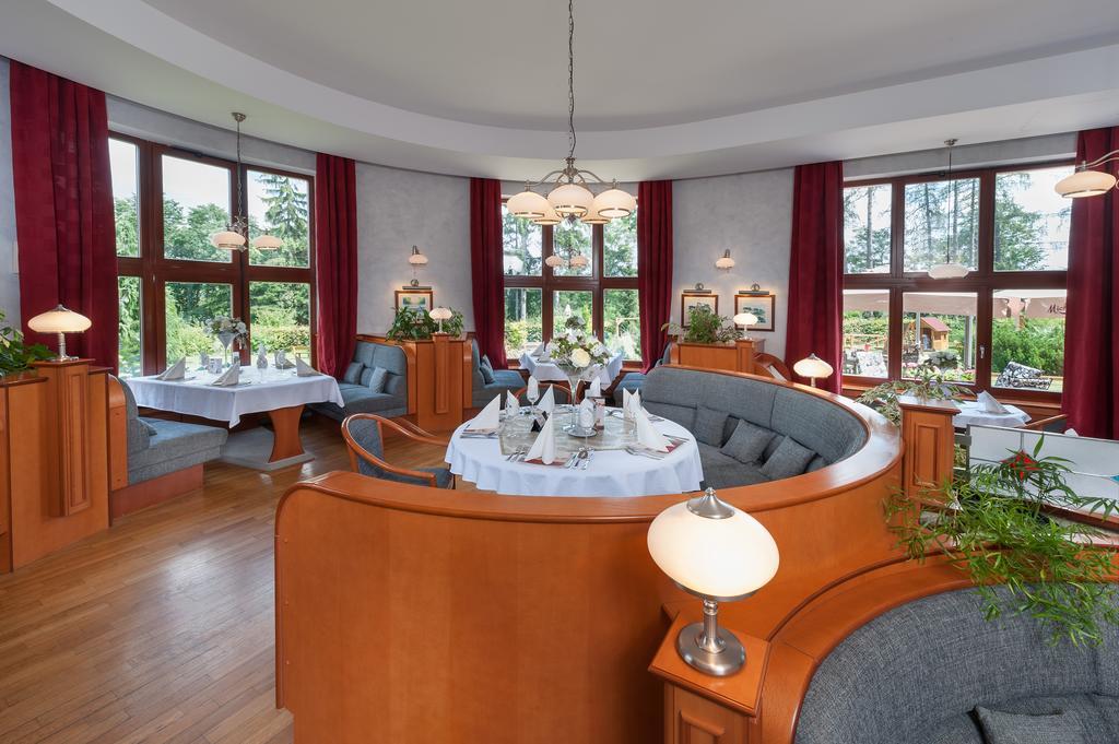 April Hotel Panorama Рихнов над Кнежноу Екстериор снимка