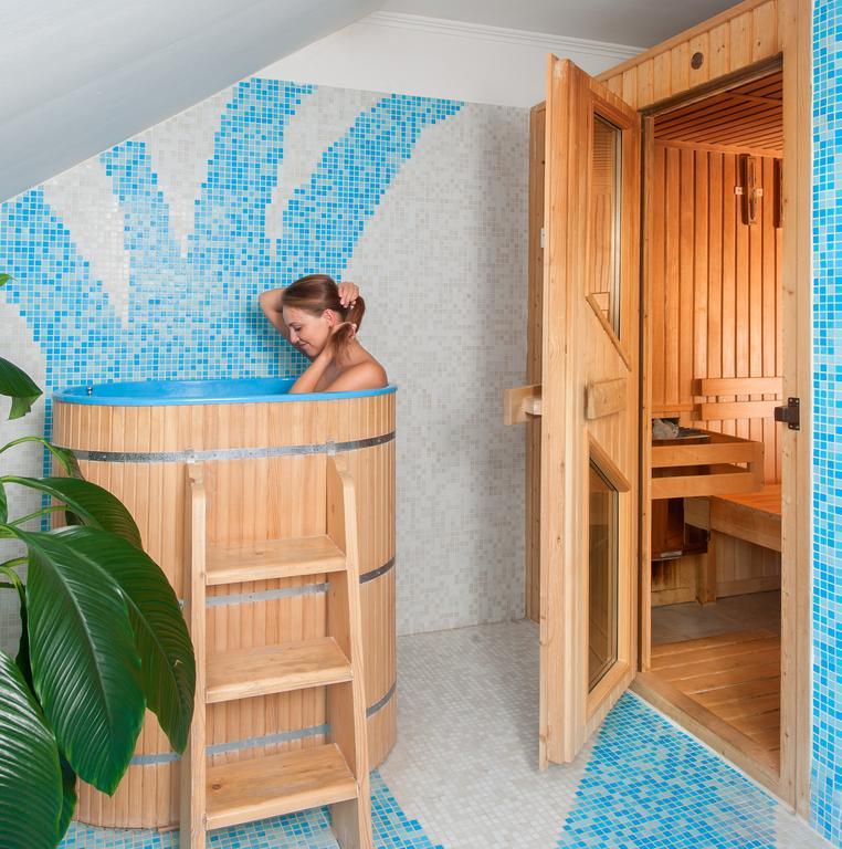 April Hotel Panorama Рихнов над Кнежноу Екстериор снимка