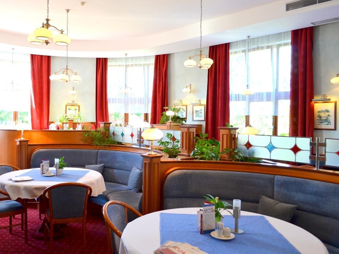 April Hotel Panorama Рихнов над Кнежноу Екстериор снимка