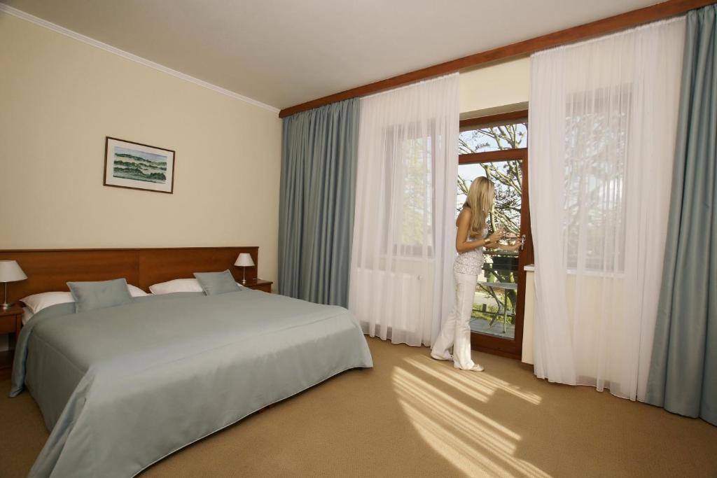 April Hotel Panorama Рихнов над Кнежноу Стая снимка