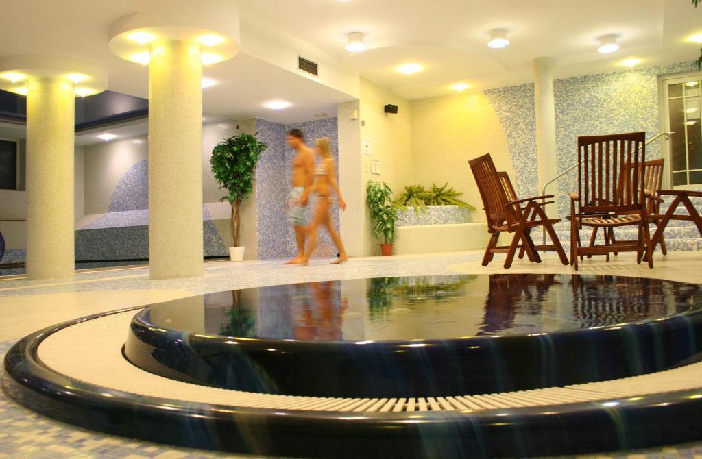 April Hotel Panorama Рихнов над Кнежноу Екстериор снимка