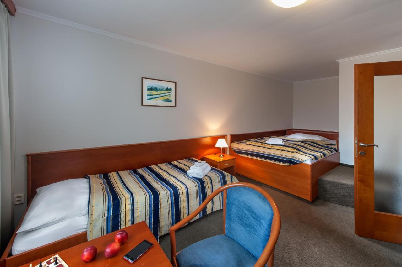 April Hotel Panorama Рихнов над Кнежноу Екстериор снимка